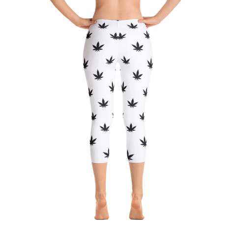Leggings | Small Black Leaves Capris Leggings